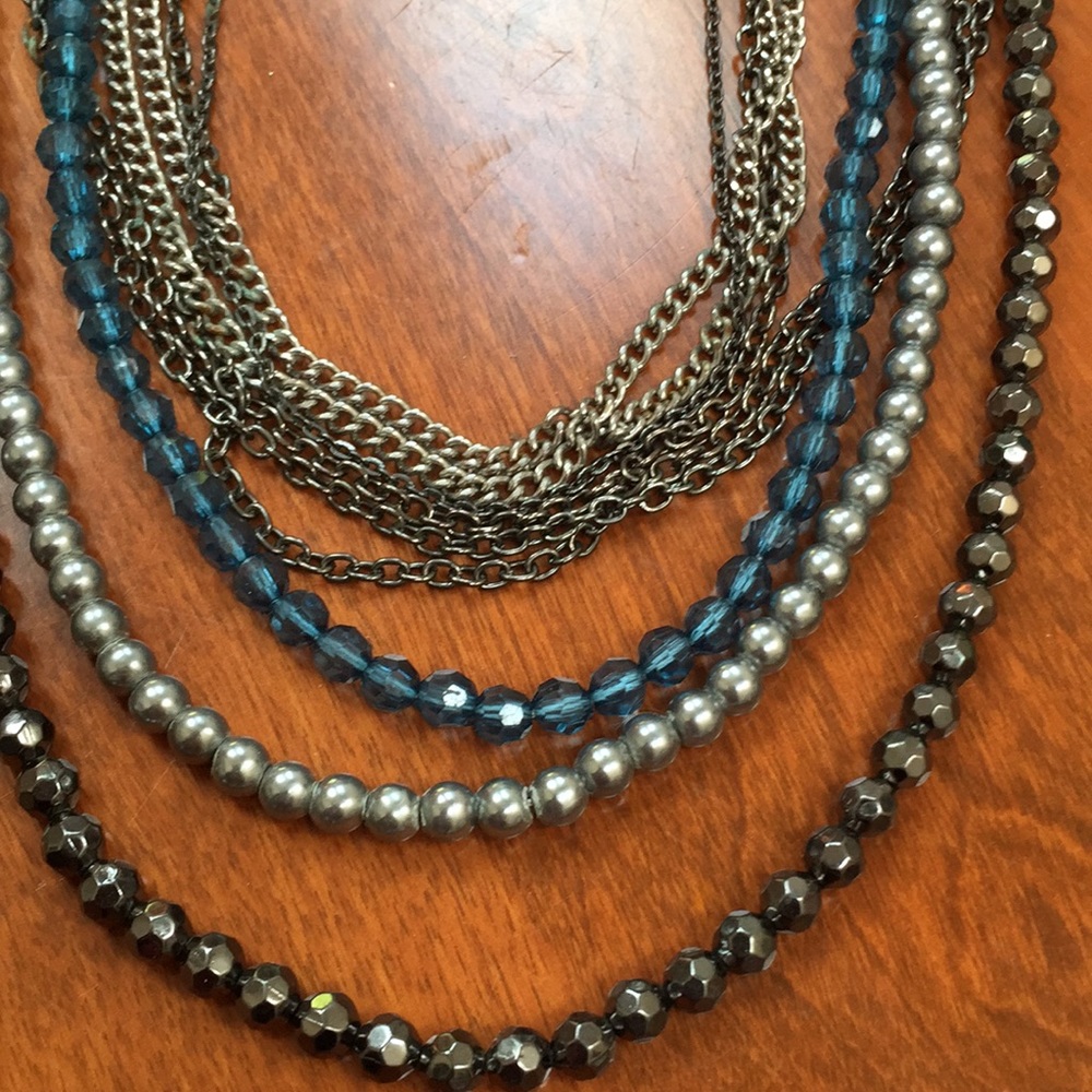 Beads & chain necklace